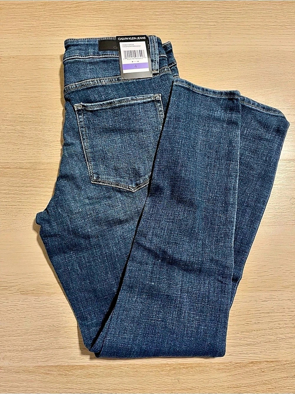 Calvin Klein Women's Skinny Jeans Size 4 Dark Wash NWT